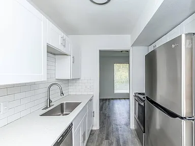 Cypress Parc — Spacious Houston 2 & 3 Bedroom Apartments photo 9