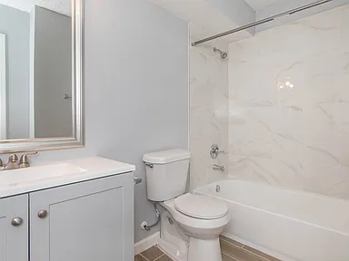 Blakemore Townhomes — Renovated Houston Townhome Living photo 14