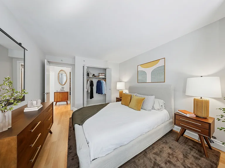 The Capitol at Chelsea — Luxury Manhattan Apartments photo 2